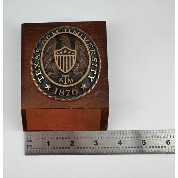 Vintage Texas A&M University Biomedical Science Association Wood Paperweight - Picture 4 of 6